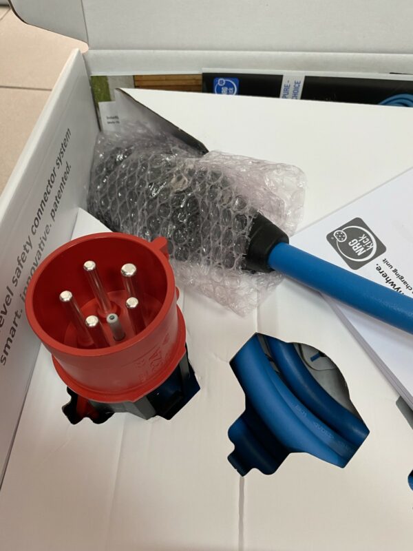 NRGkick RED CEE 5P 32A red cee 5P 32A charger
