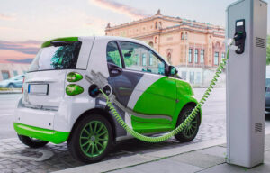 Δημόσια φόρτιση & Χρέωση χρηστών Δημόσιος φορτιστής ηλεκτρικών οχημάτων με δυνατότητα χρεώσης χρηστών